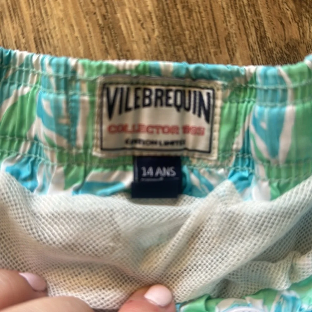 Vilebrequin - Mahina printed swim shorts boys size 14 - Picture 2 of 3